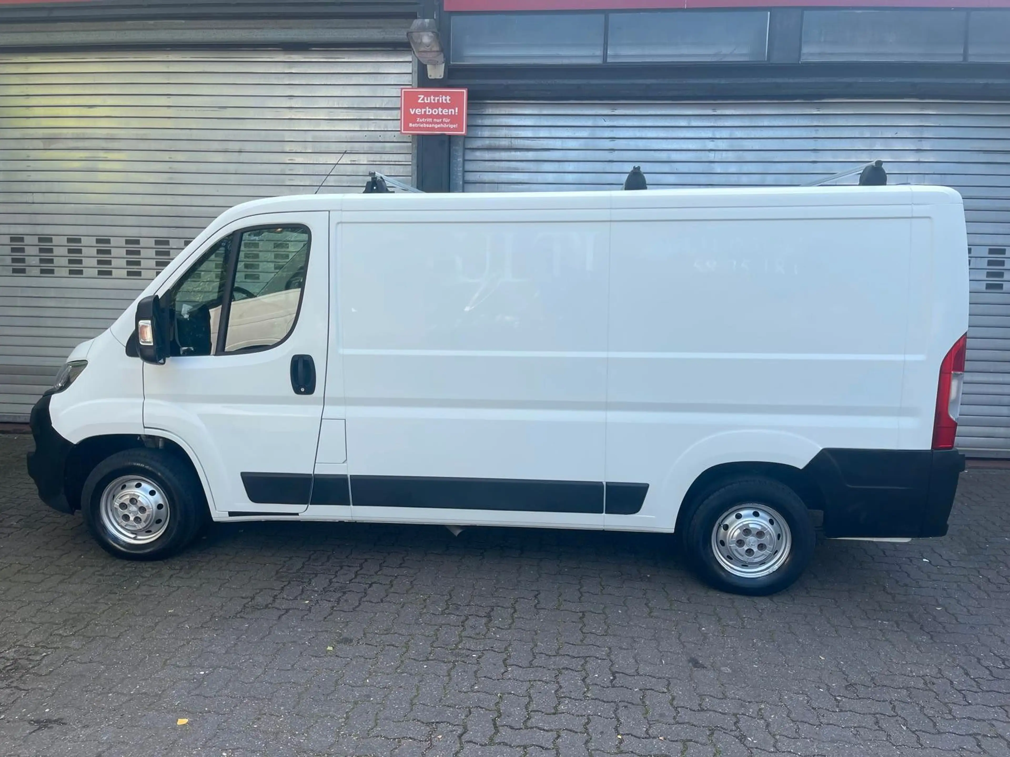 Peugeot Boxer Kasten 330 L2H1 Premium BlueHDi 130 — photo 8