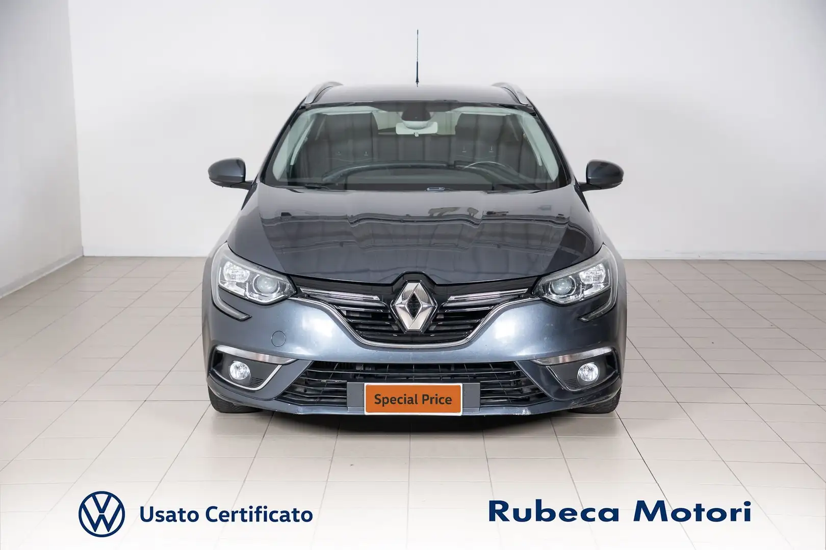 Renault Megane Sporter 1.5 DCI Energy Life 110CV Grau - 2