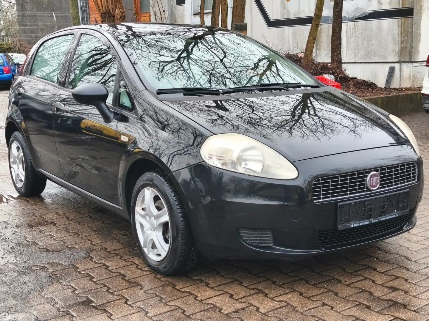 Fiat Grande Punto 1.4 8V Active Schwarz - 1