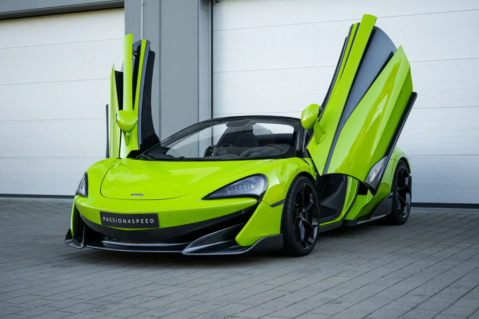 맥라렌 600LT Spider 2019 옐로 사진 3