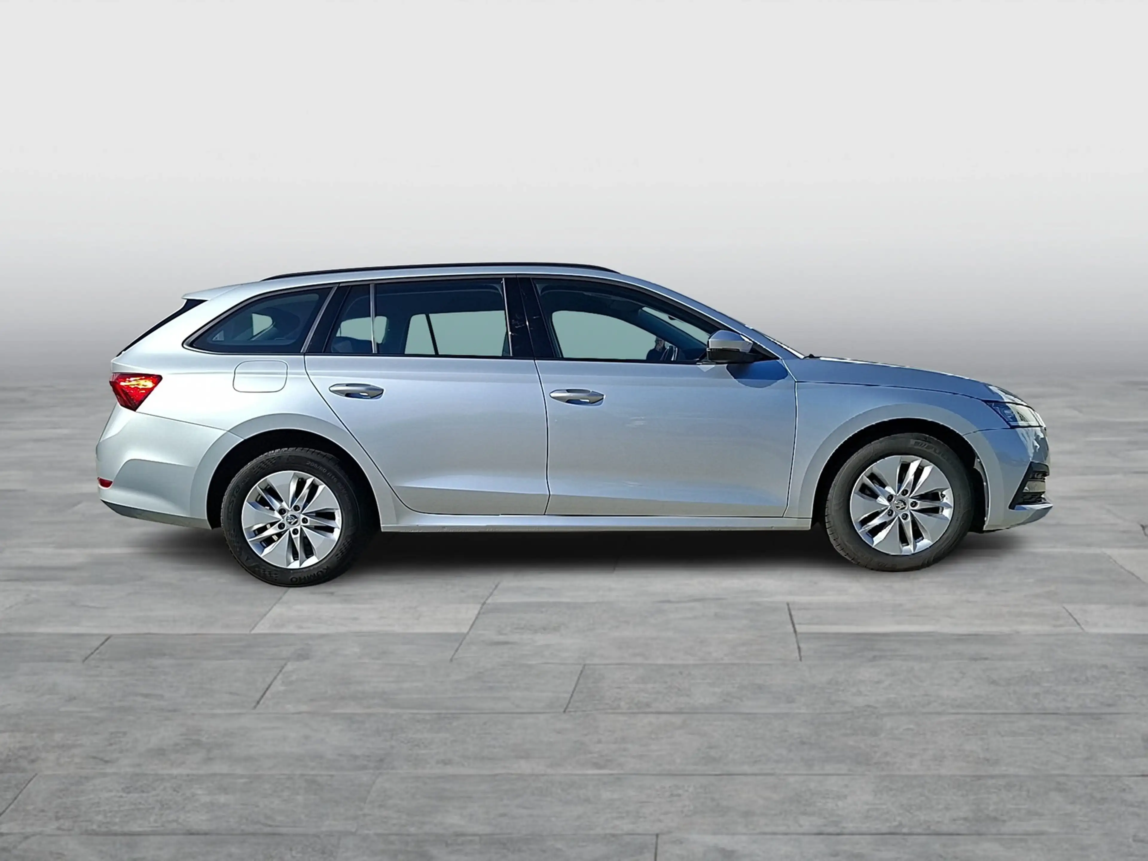 Skoda Octavia Combi TDI Ambition LED Navi ACC PDC SH — photo 6