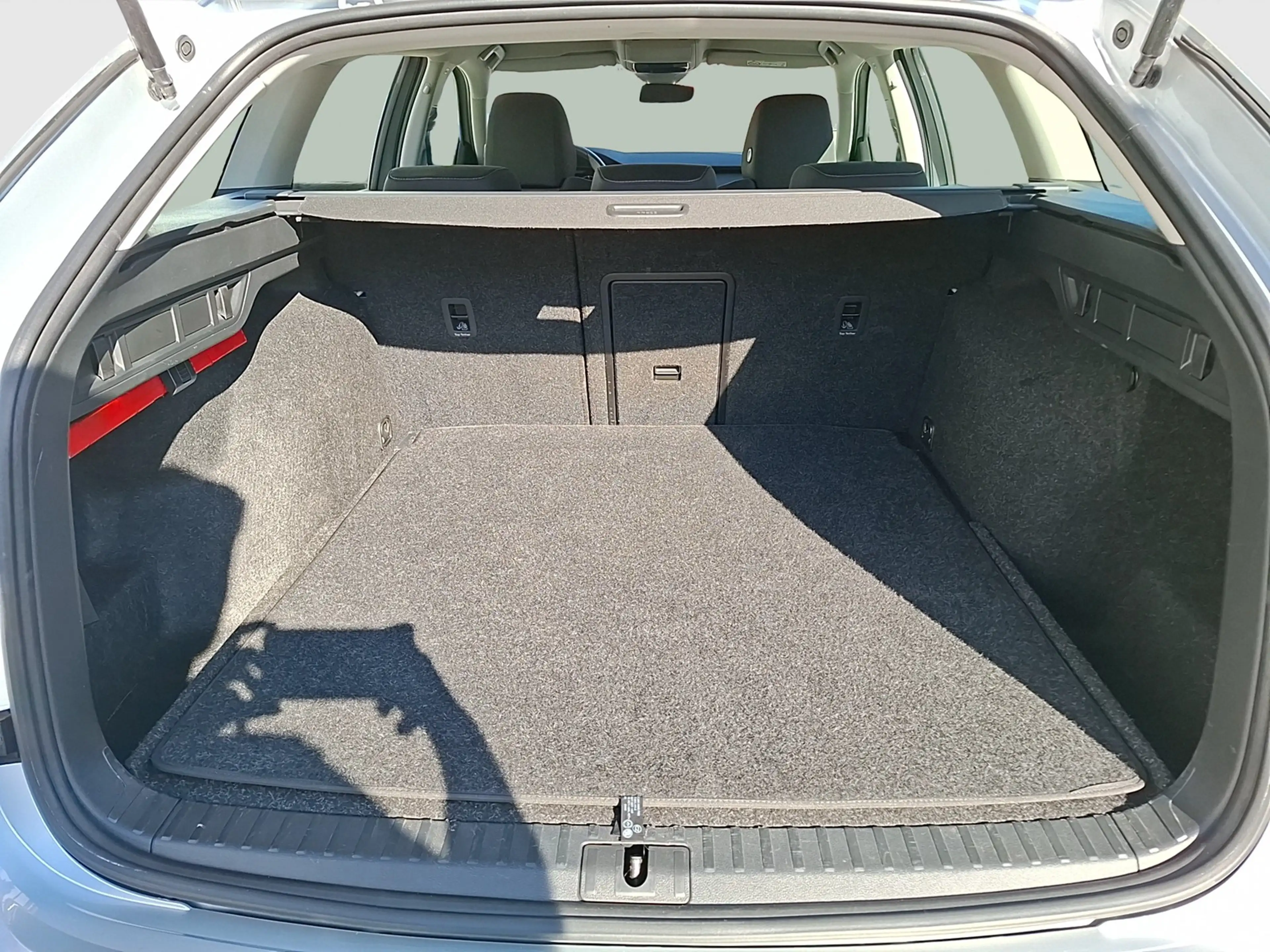 Skoda Octavia Combi TDI Ambition LED Navi ACC PDC SH — photo 13