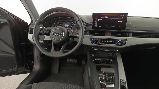Audi A4 view 12