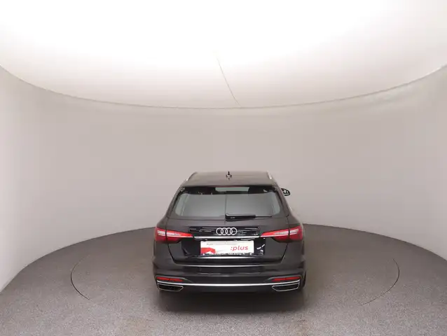 Audi A4 view 6