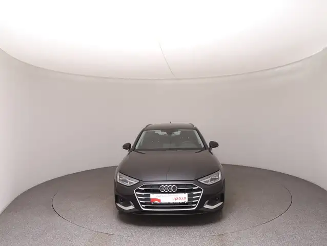 Audi A4 view 3