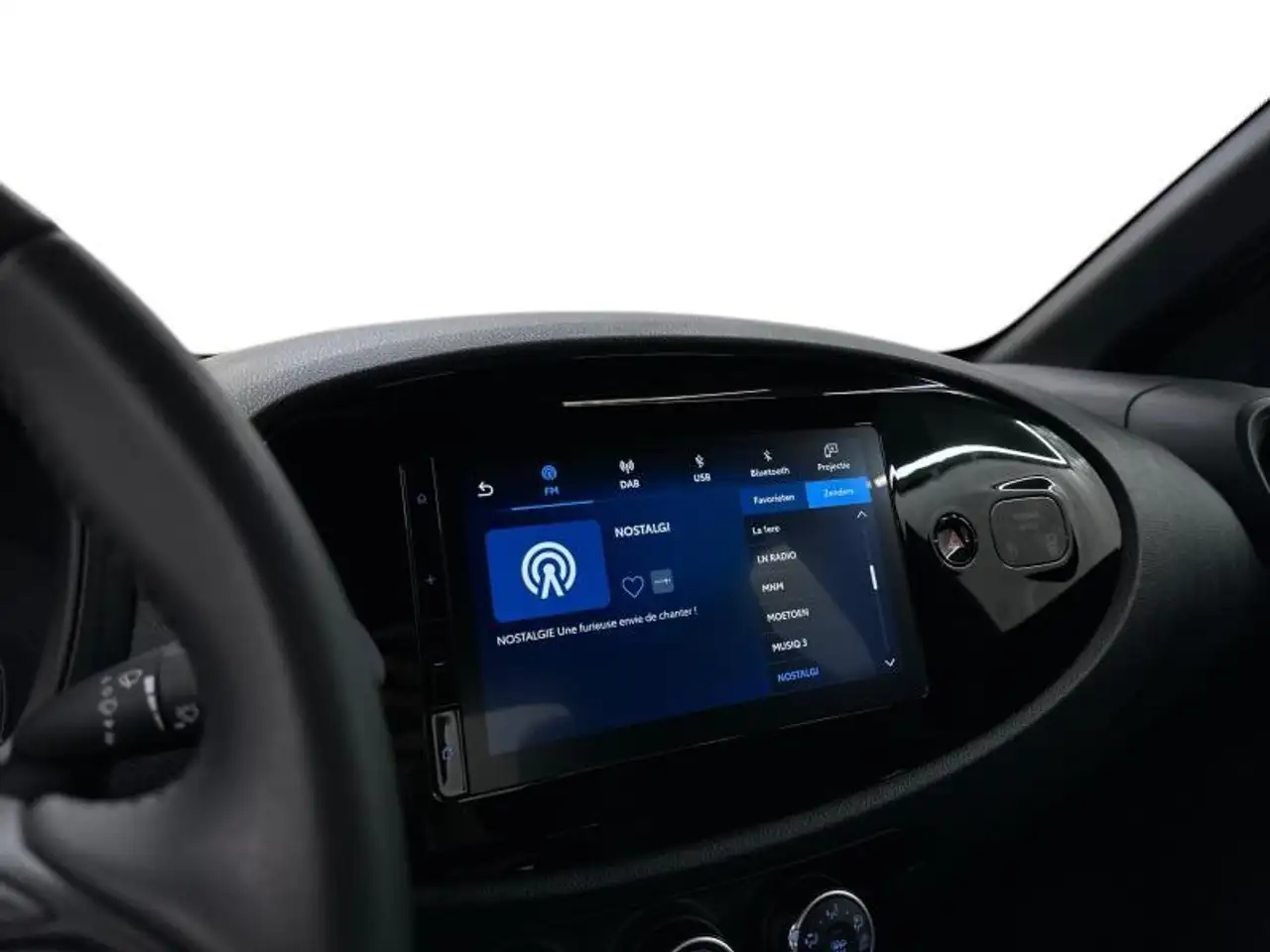 Toyota Aygo X MT Play carplay camera, миниатюра 11