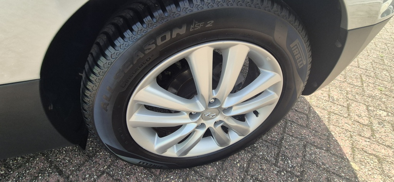 Hyundai iX35 2.0i i-Catcher — photo 22