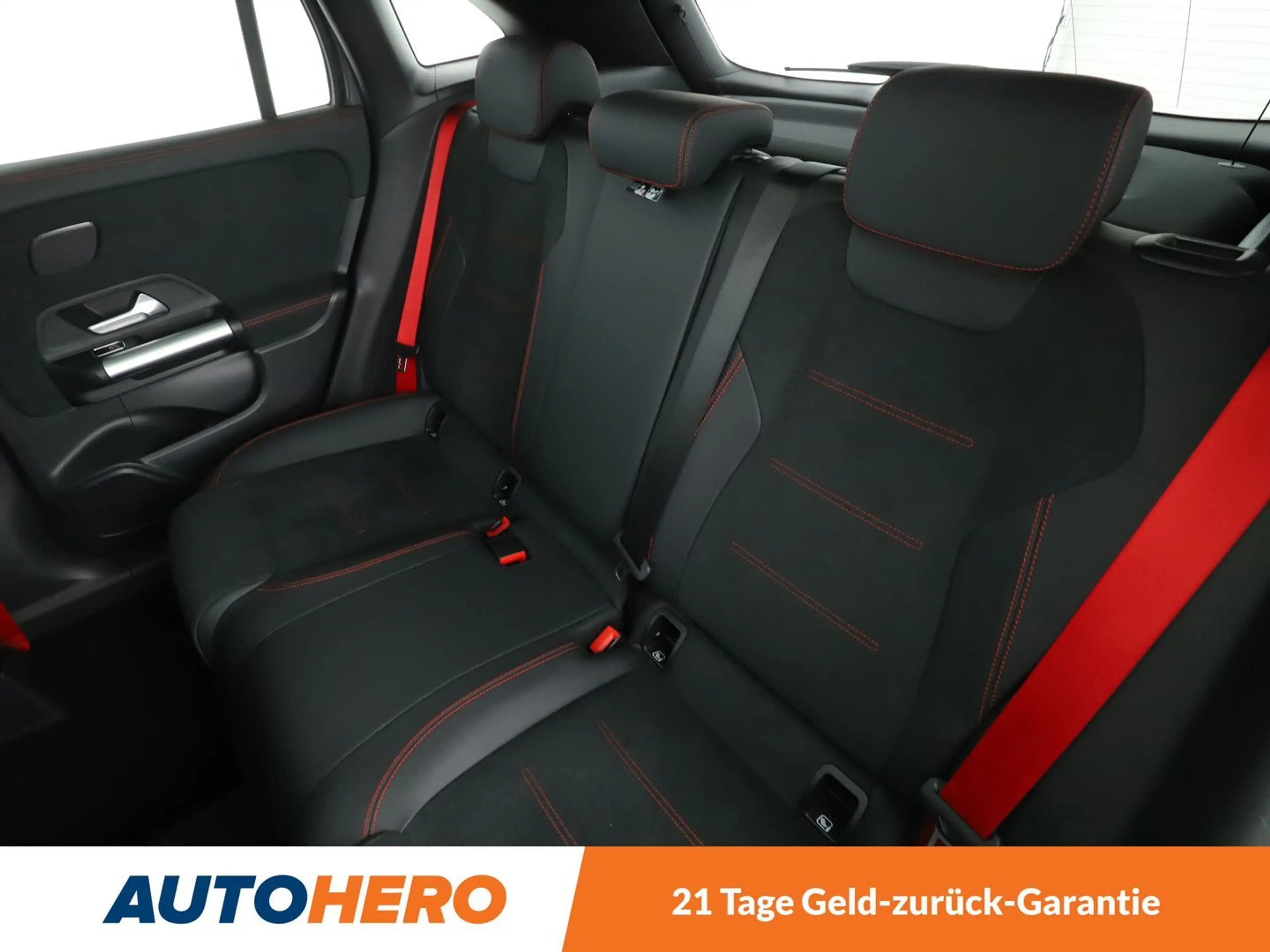 Mercedes-Benz GLA 35 AMG 4Matic Aut.*LED*NAVI*TEMPO*CAM*PDC*SHZ*PANO* — photo 14