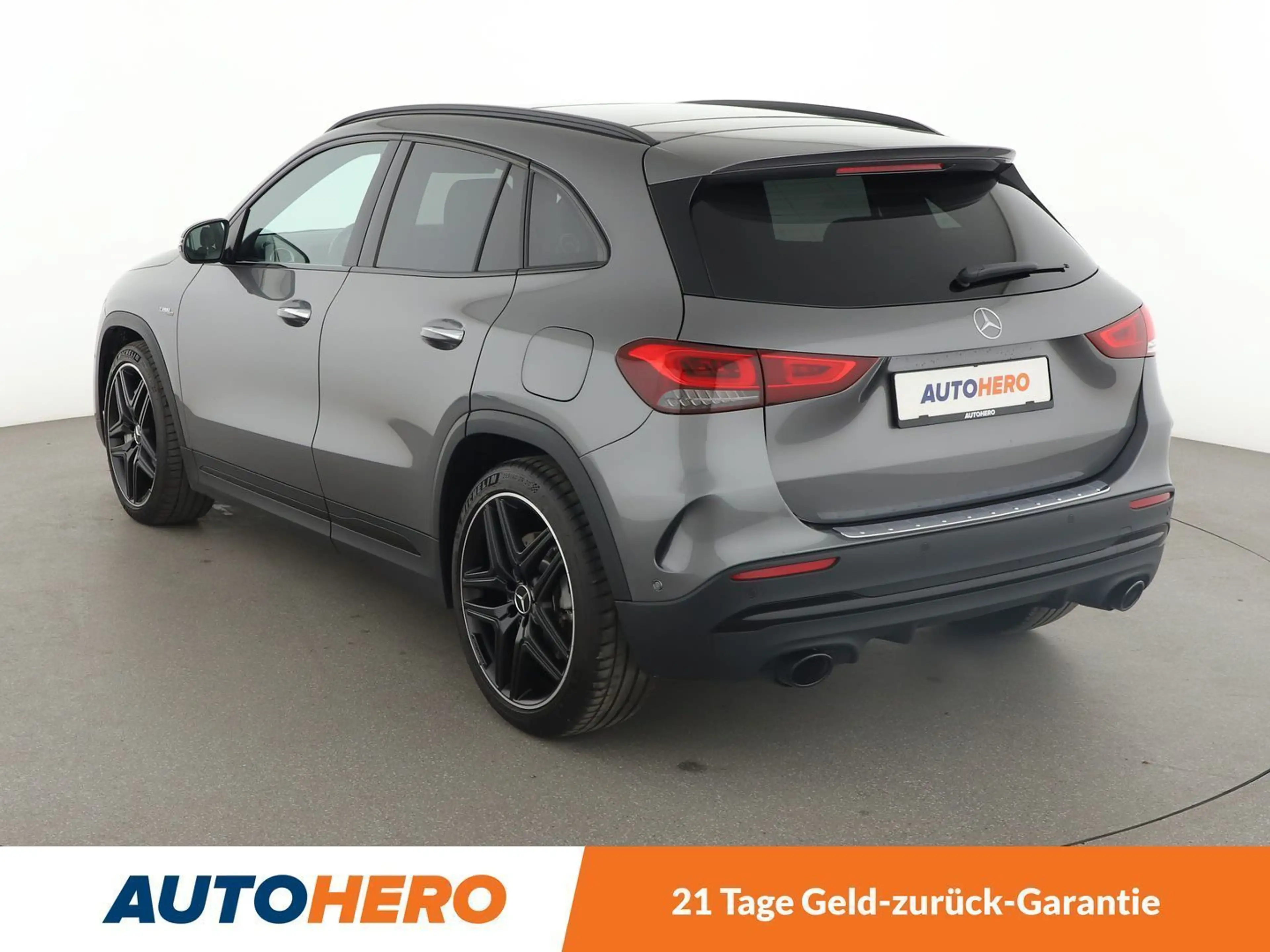 Mercedes-Benz GLA 35 AMG 4Matic Aut.*LED*NAVI*TEMPO*CAM*PDC*SHZ*PANO* — photo 4