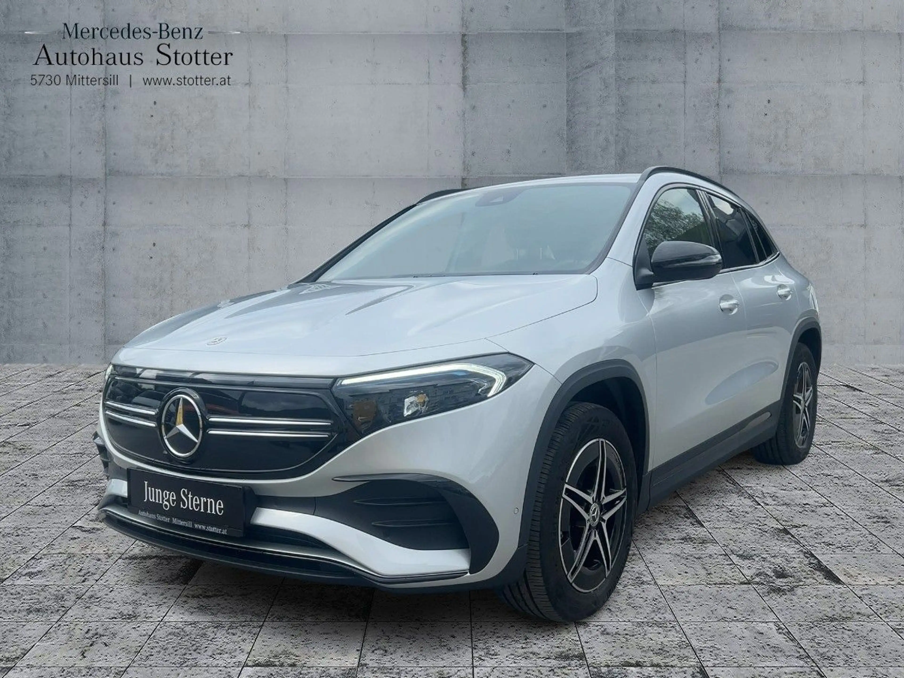 Mercedes-Benz EQA 300 4MATIC *AMG*Shz*LED*Ambi*eHeck*PTS*MBUX* — photo 2