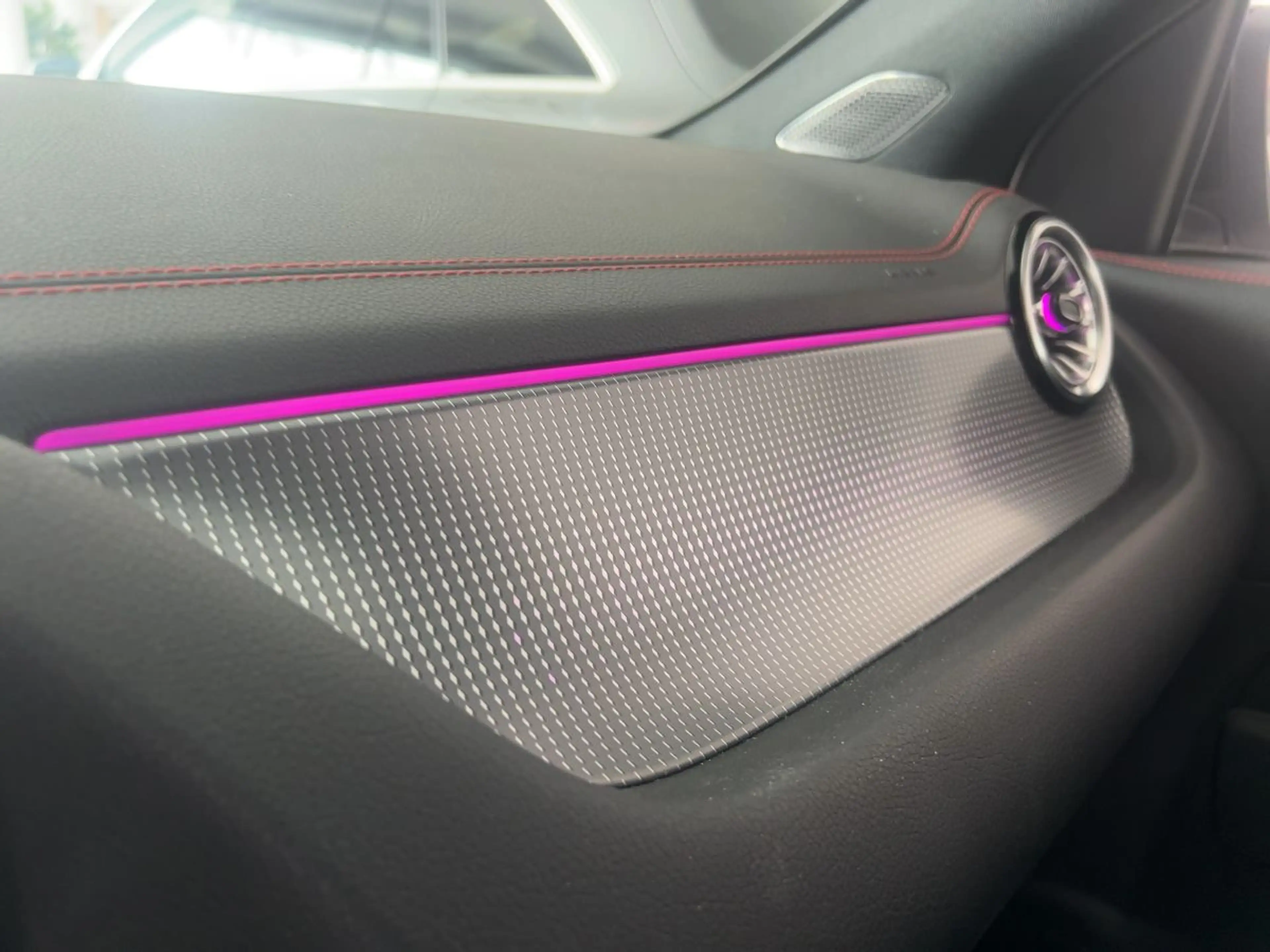 Mercedes-Benz EQA 300 4MATIC *AMG*Shz*LED*Ambi*eHeck*PTS*MBUX* — photo 13