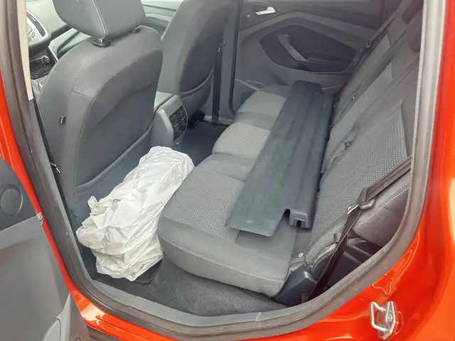 Ford C-Max view 12