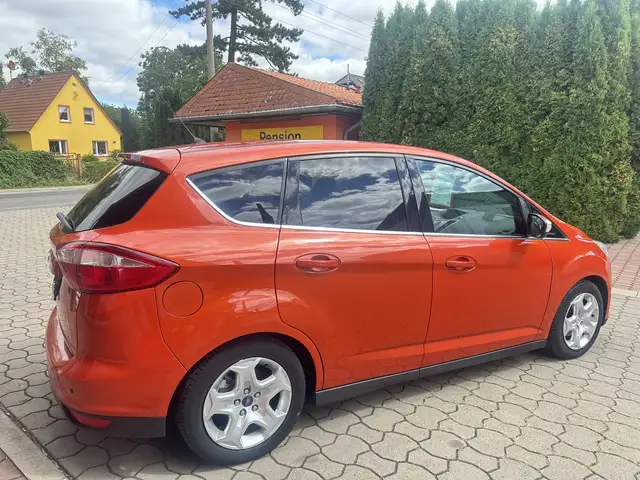 Ford C-Max view 6