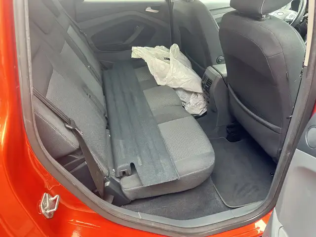 Ford C-Max view 13