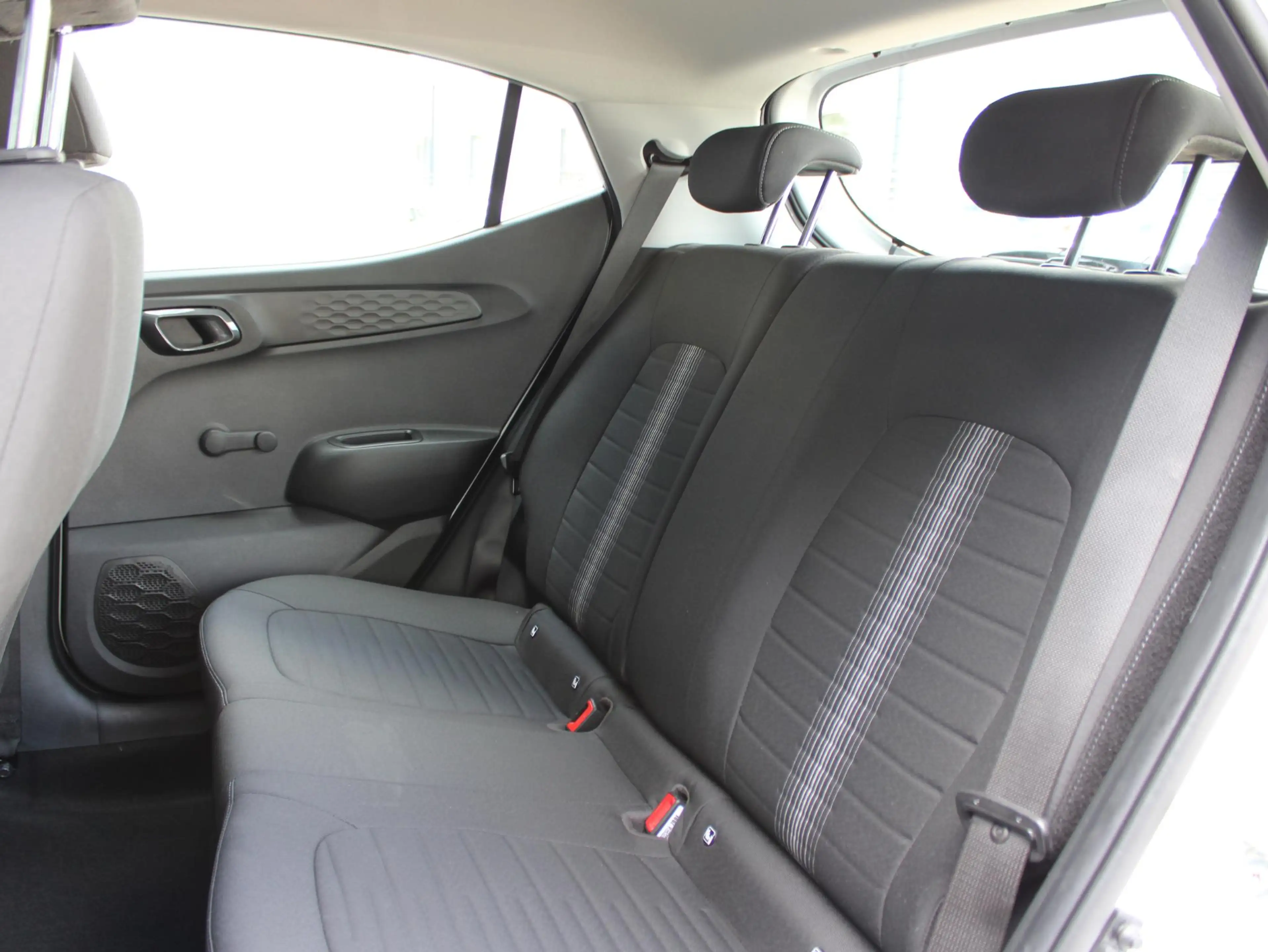 Hyundai i10 1.0 Comfort — photo 14
