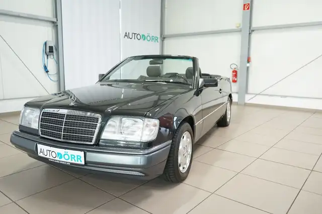 Mercedes-Benz E 220 Cabrio NUR 984 KM!! 1.Hand+Sport Line+SHZ