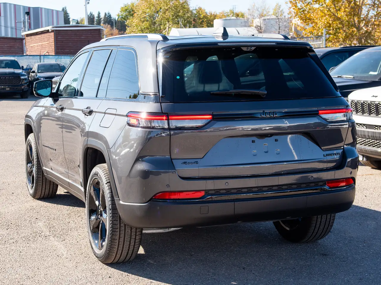 Jeep Grand Cherokee снимка Jeep Grand Cherokee
