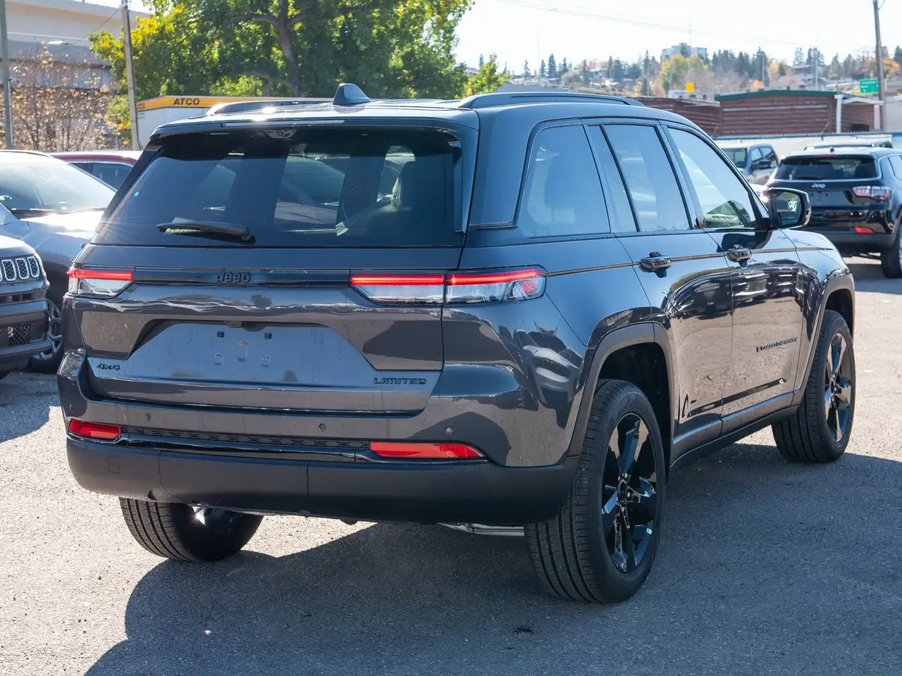 Jeep Grand Cherokee снимка Jeep Grand Cherokee