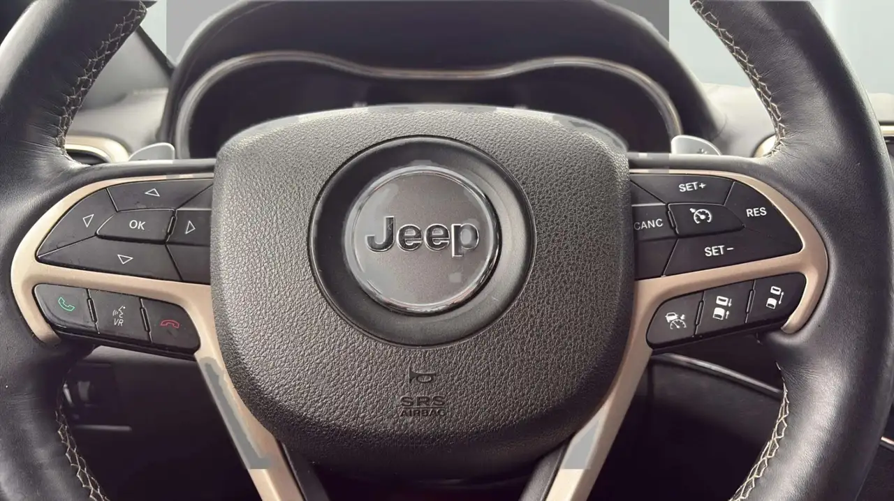 Jeep Grand Cherokee photo Jeep Grand Cherokee
