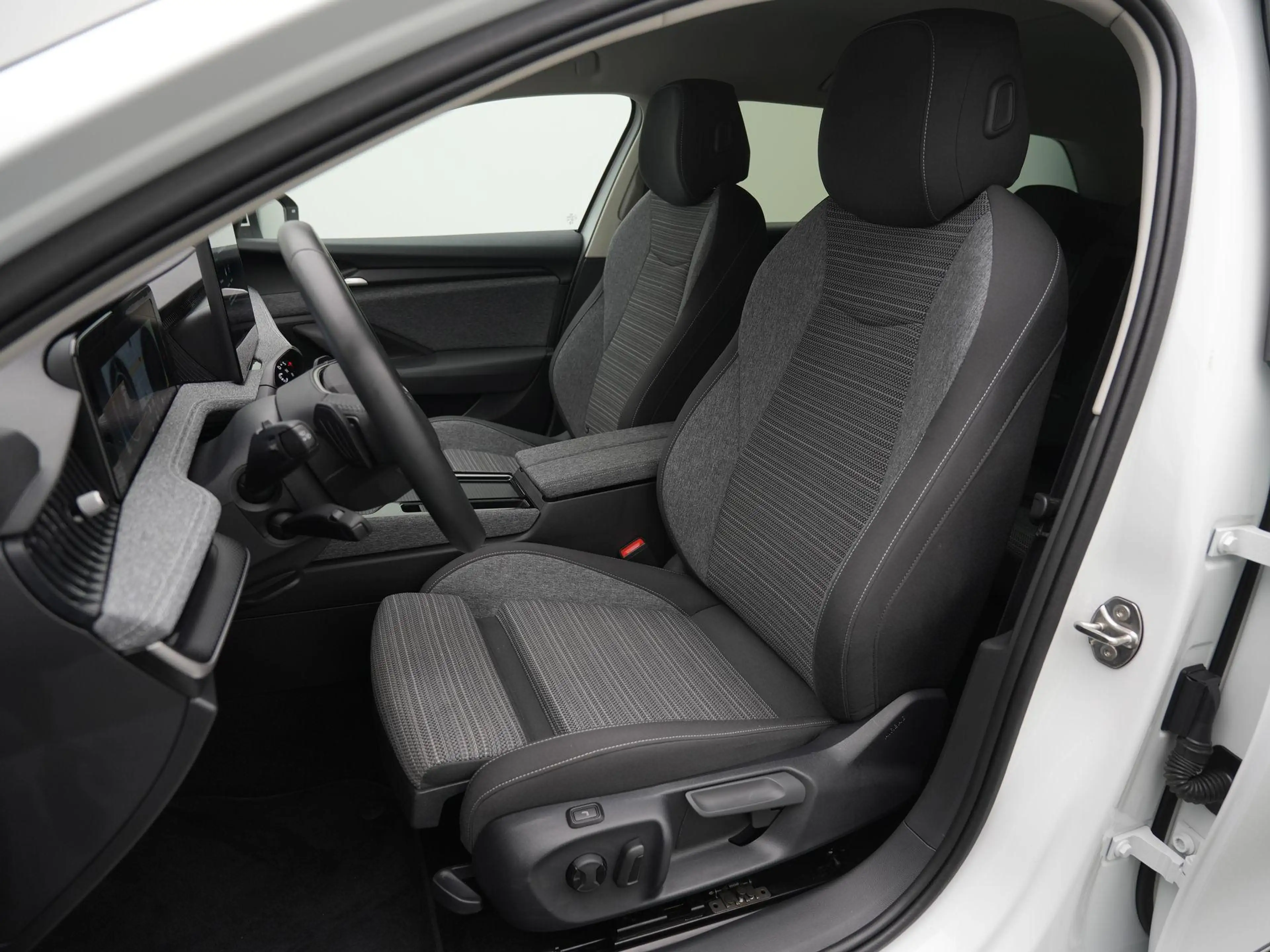 Skoda Superb 1.5 TSI 204pk PHEV Business Edition | Trekhaak | A — photo 8