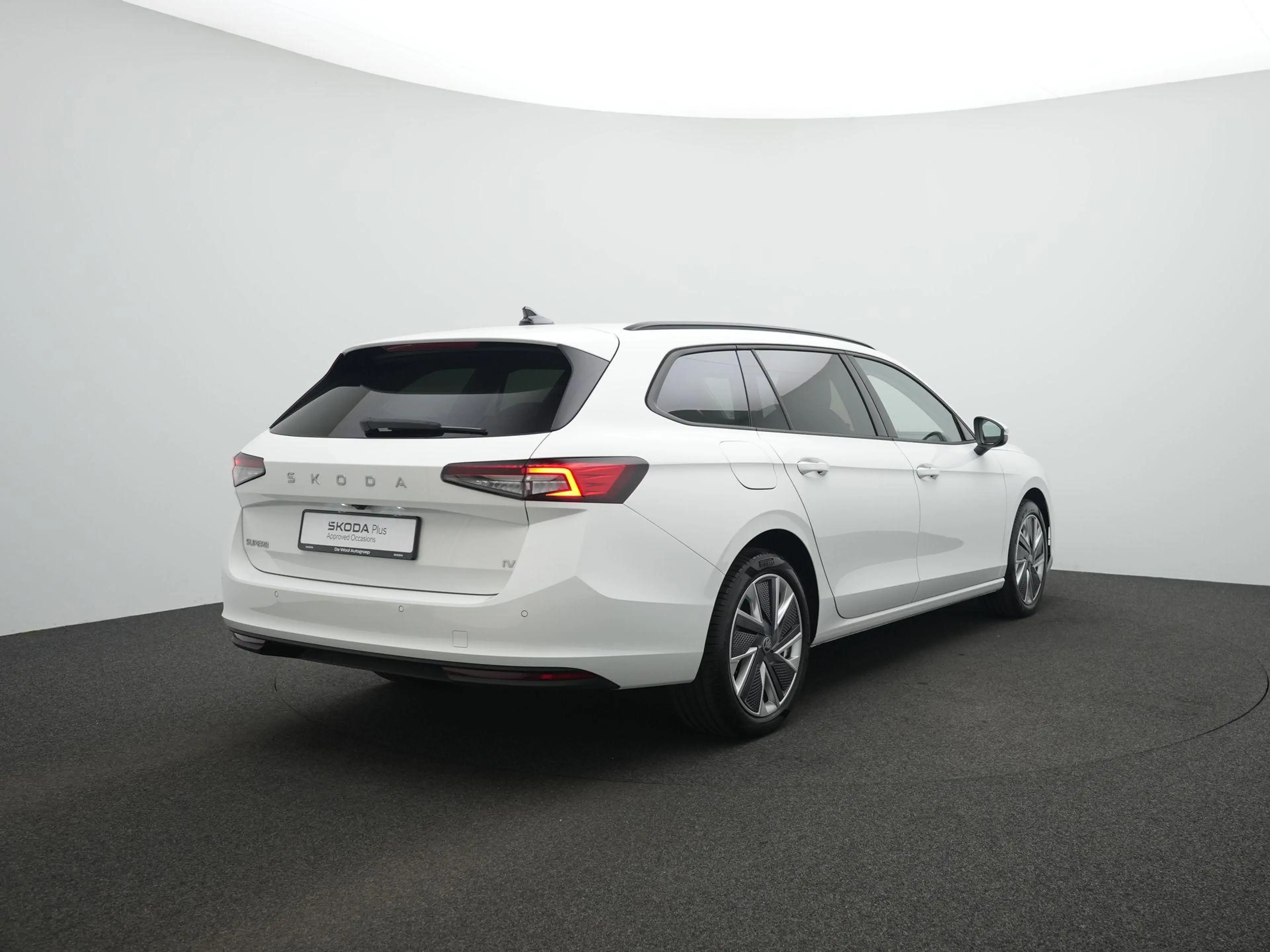 Skoda Superb 1.5 TSI 204pk PHEV Business Edition | Trekhaak | A — photo 5