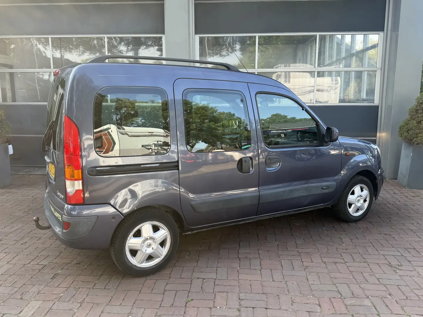 Renault Kangoo 1.6-16V Privilège Airco,Trekhaak,Cv,Radio/cd 2003 Bleu - 2