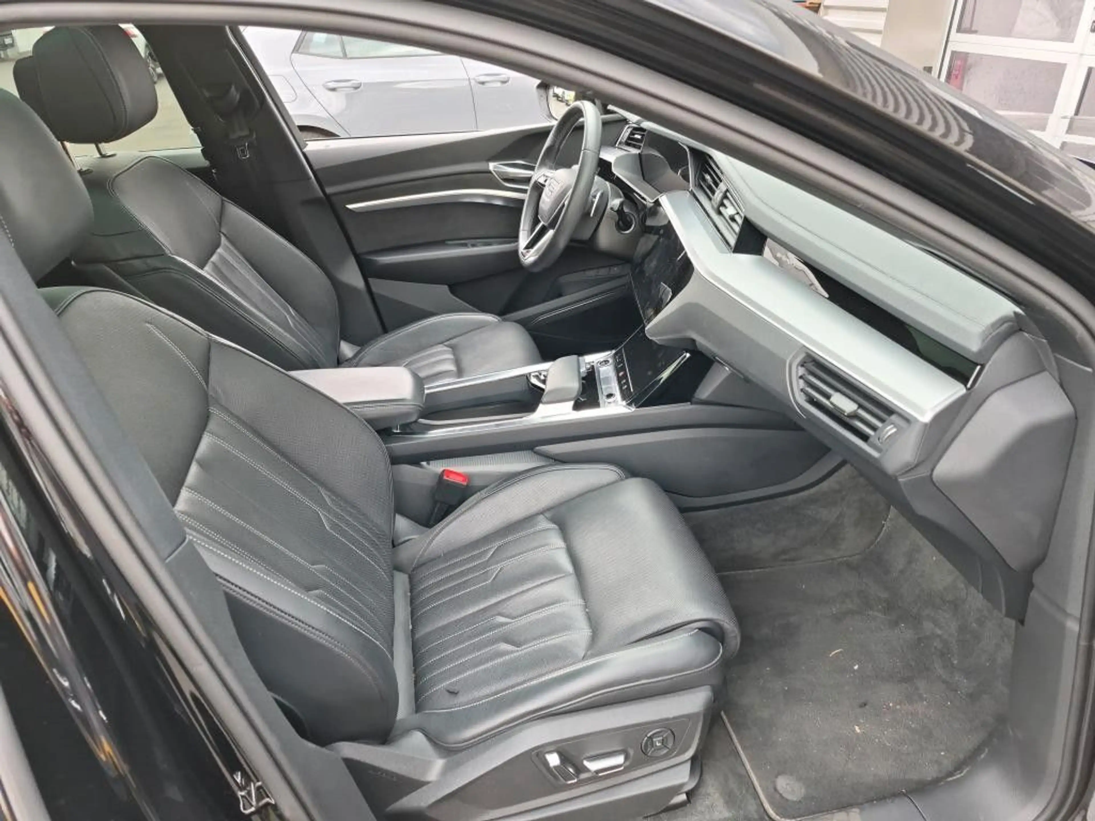 Audi e-tron E-tron 55 Quattro S-Line*PANO*MATRIX-LED*HuD*B&O — photo 7