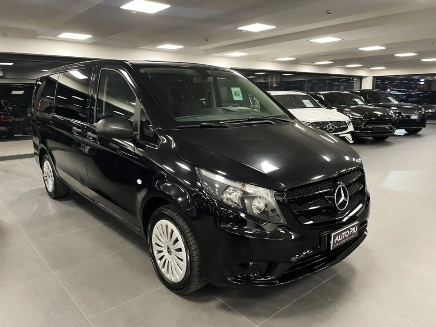 Mercedes-Benz Vito 2.0 CDI 114 136 CV Tourer P-Long Posti N.9+IVA Nero - 1