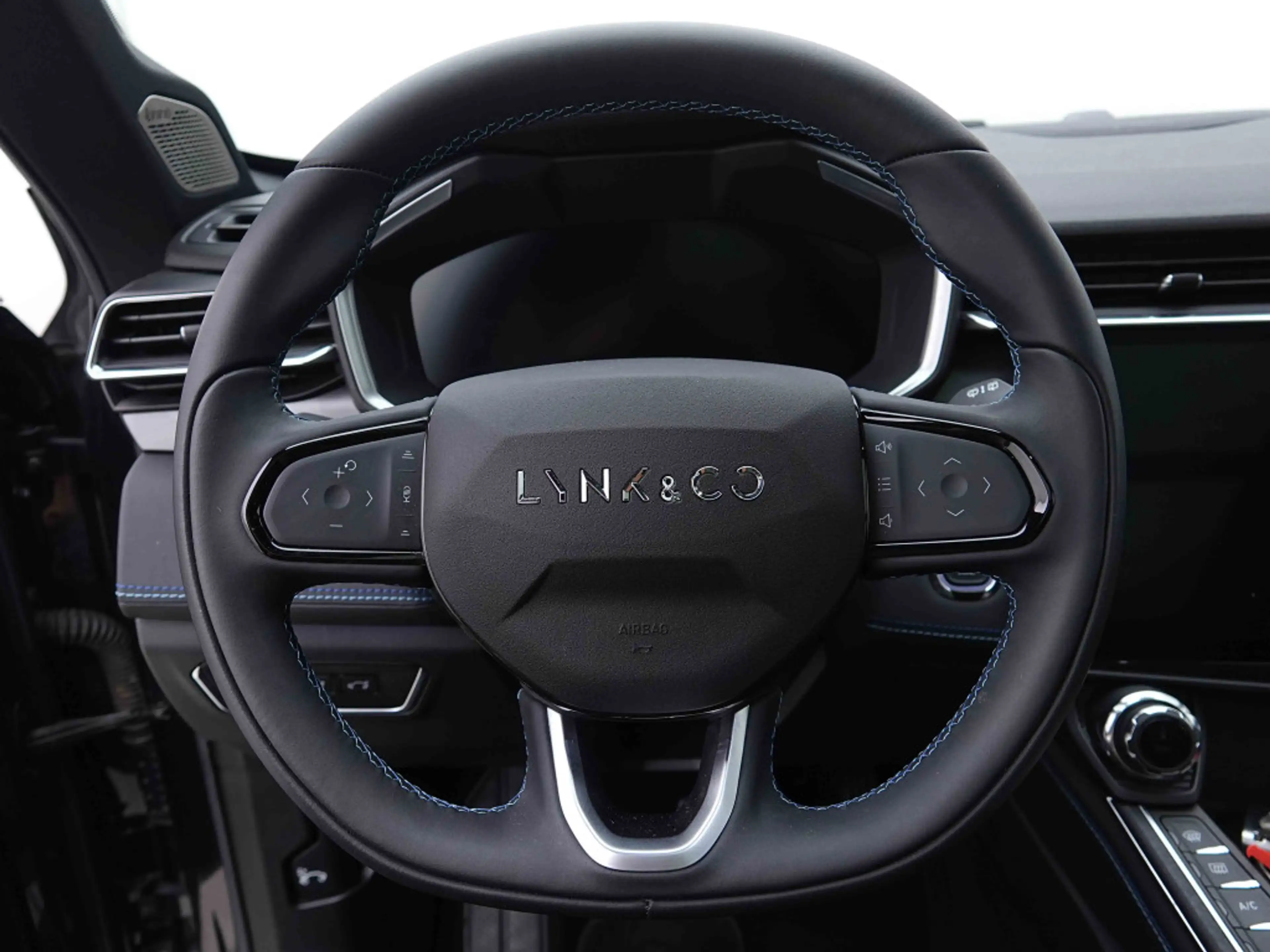 Lynk & Co 01 PHEV 262 | 70 KM EV | Pano | GPS | 360Cam | LED | ALU20 — photo 11