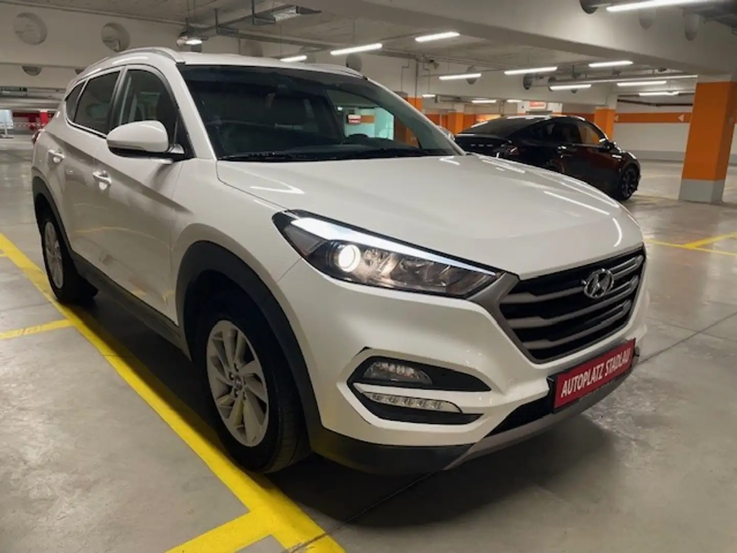 Hyundai TUCSON Tucson 2,0 CRDI 4WD Go Aut. Weiß - 2