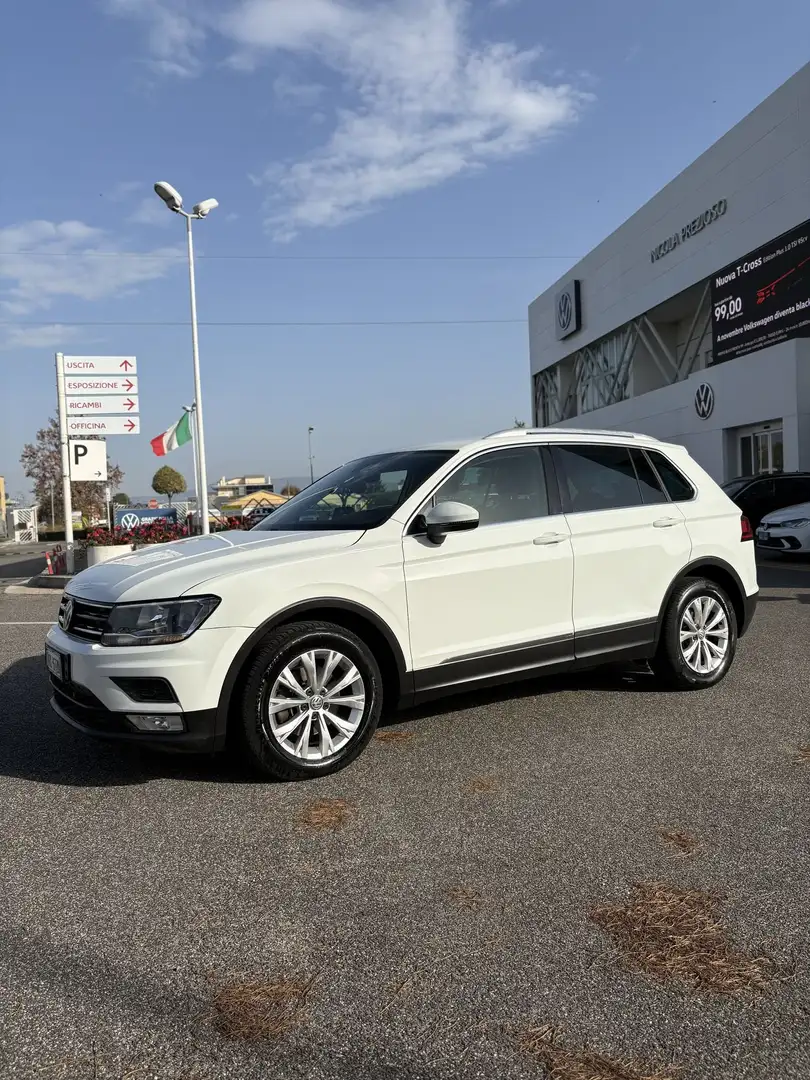 Volkswagen Tiguan Tiguan 1.6 TDI SCR Business BlueMotion Technology Bianco - 2
