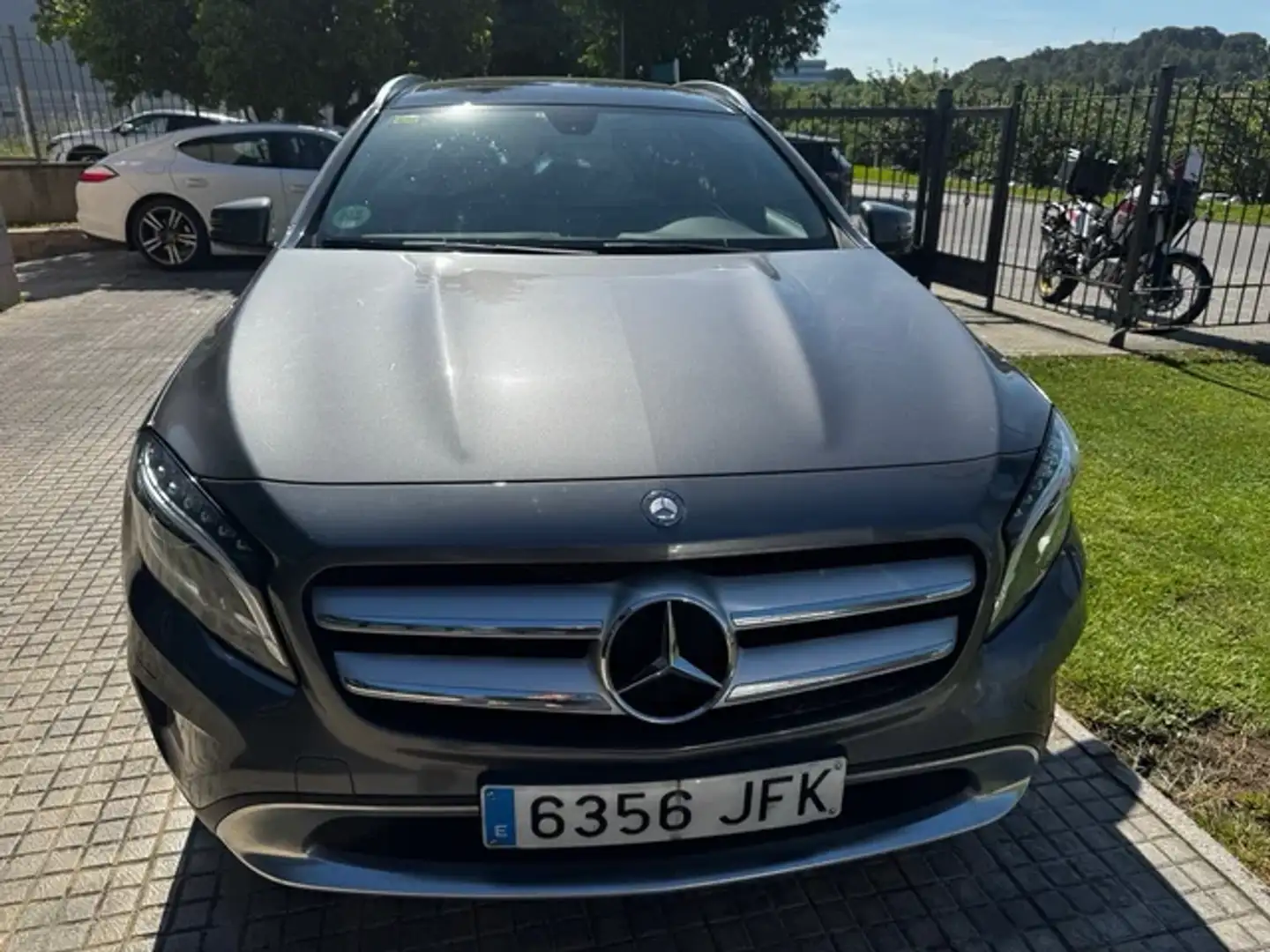 Mercedes-Benz GLA 200 AMG Line Negro - 2