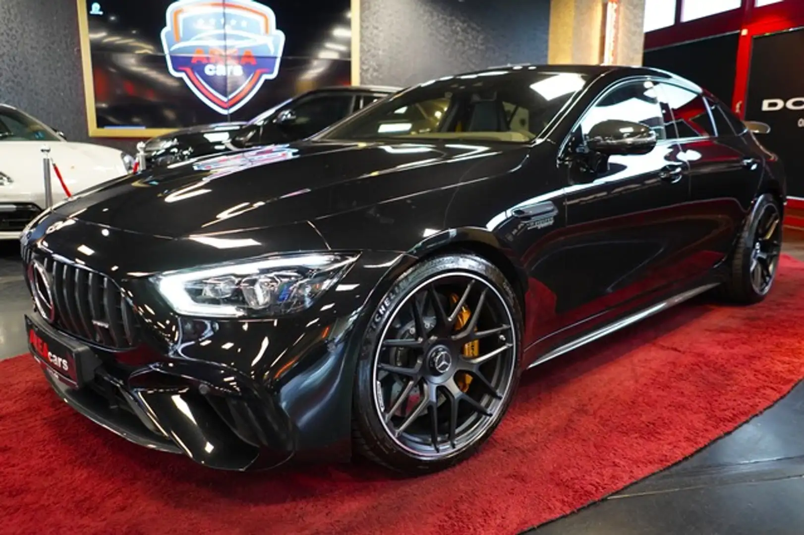 Mercedes-Benz AMG GT 63 S E PERF BUR VOLLKARBON KERAM HNTRASLNK NGHT Schwarz - 1