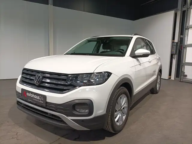 Volkswagen T-Cross view 3