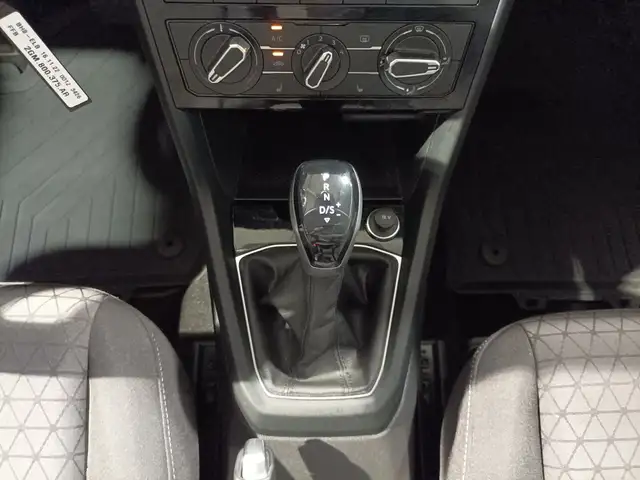 Volkswagen T-Cross view 13
