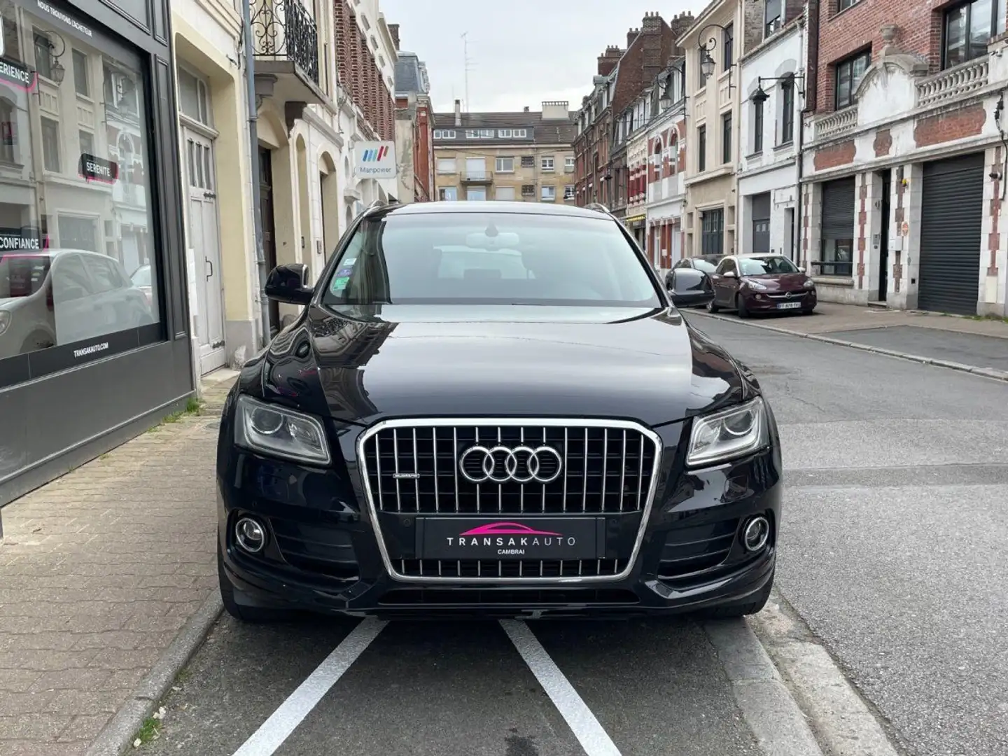 Audi Q5 2.0L TFSI Hybrid 245 Quattro Avus Tiptronic A / SO Noir - 2