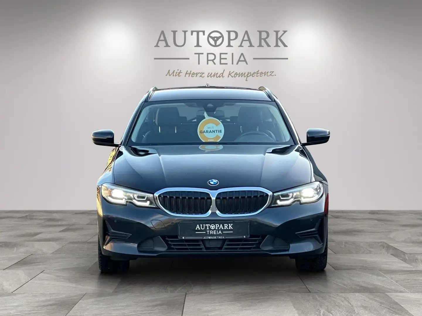 BMW 320 d Touring xDrive Advantage (AHK-ACC-AMBIENTE) Noir - 2
