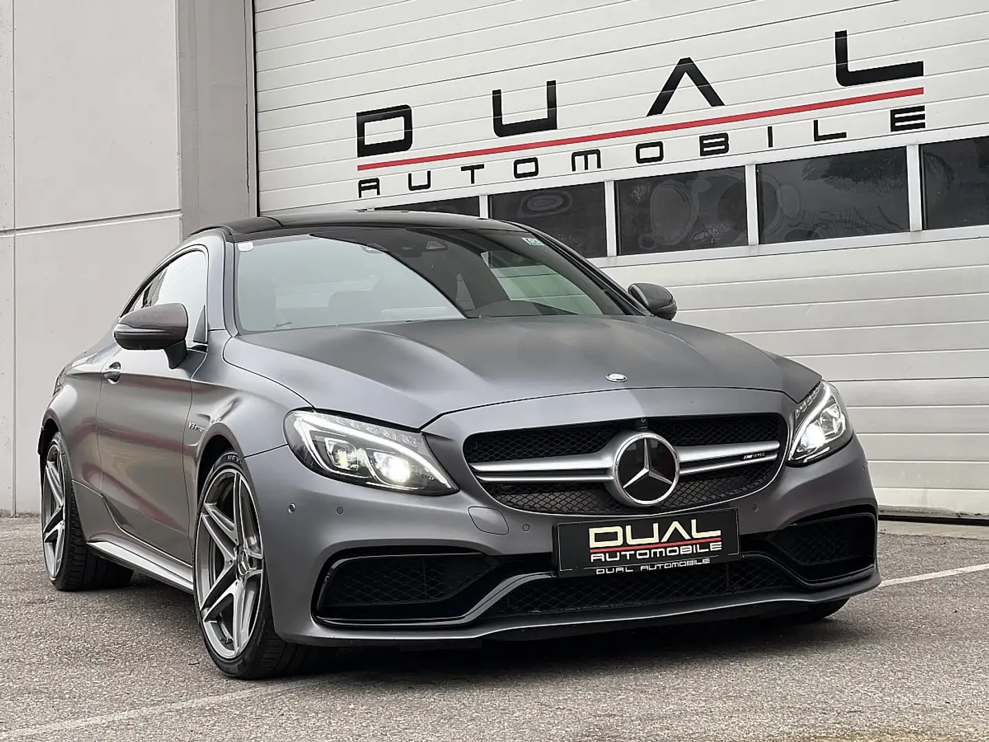 Mercedes-Benz C 63 AMG S Coupe Aut.|LED|PANO|HEAD-UP|BURMESTER Grau - 2