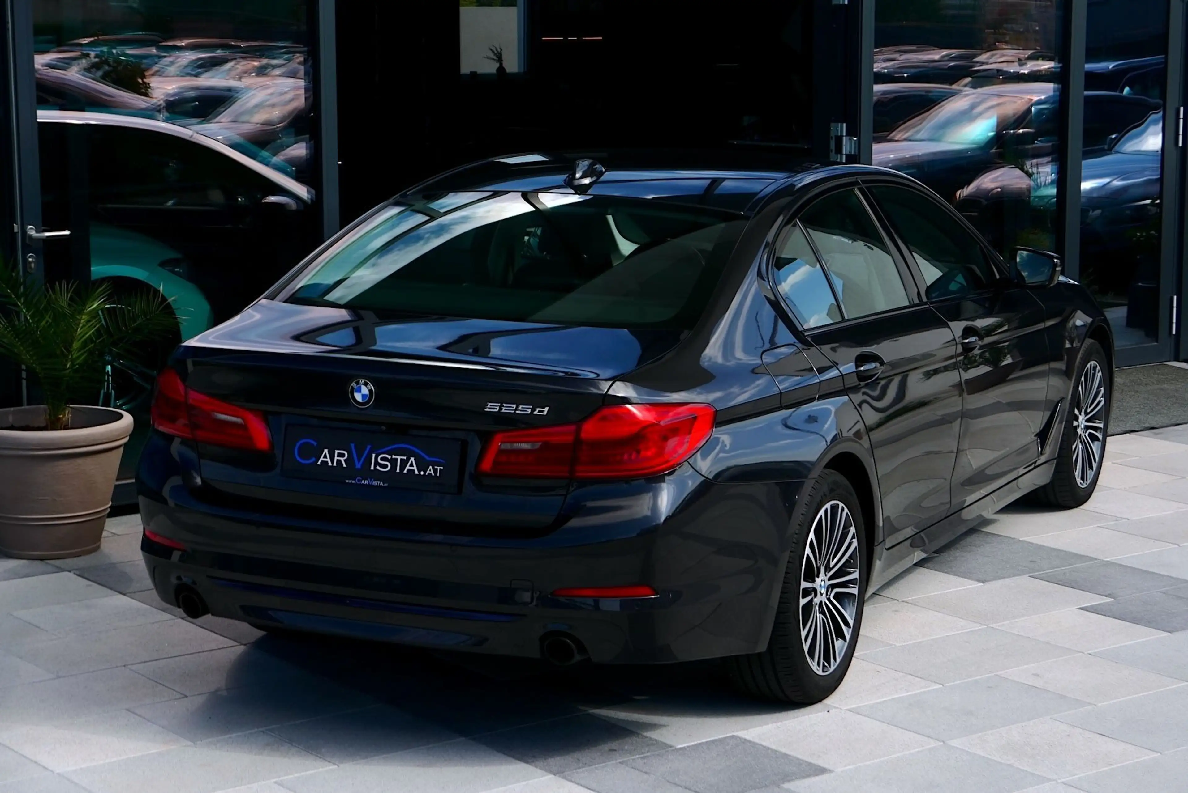 BMW 525 d  Aut. * Driving Assistant Plus/Navi/Sport Line* — photo 6