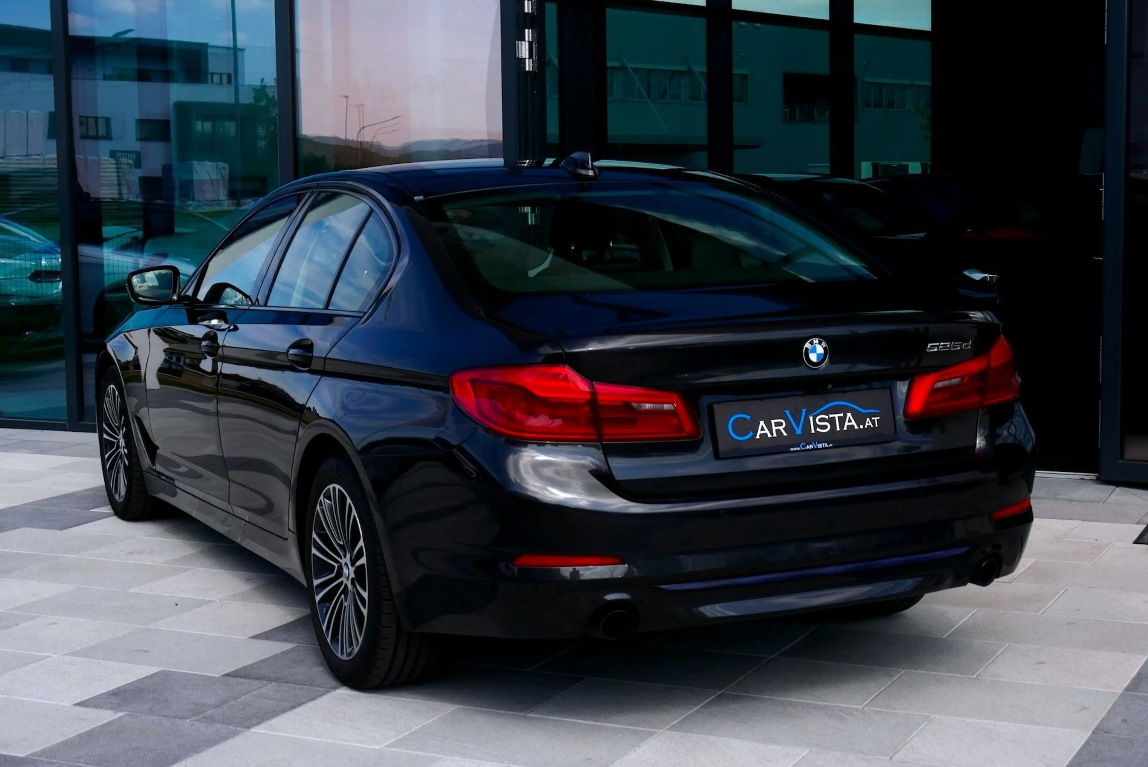 BMW 525 d  Aut. * Driving Assistant Plus/Navi/Sport Line* — photo 10
