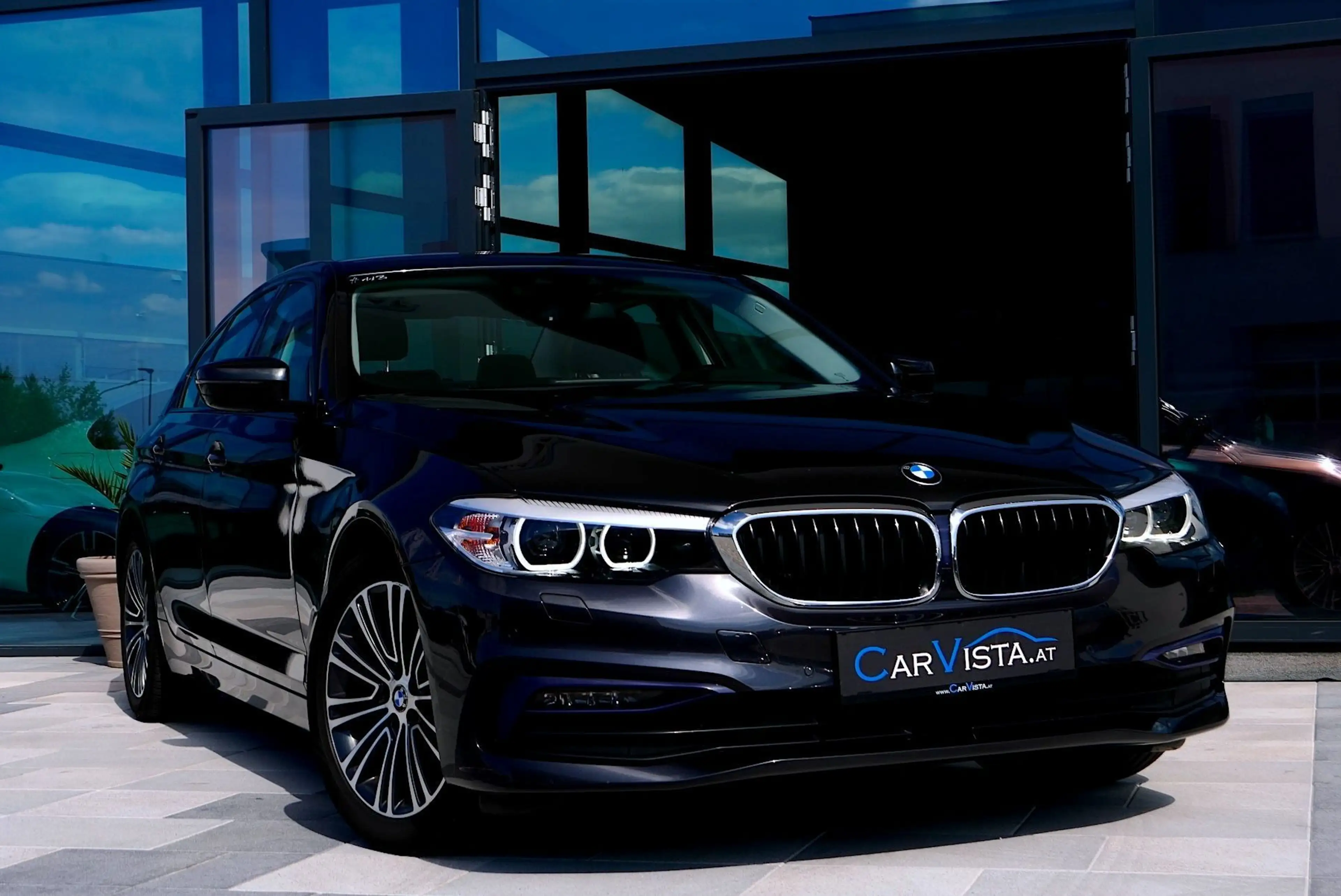 BMW 525 d  Aut. * Driving Assistant Plus/Navi/Sport Line* — photo 4
