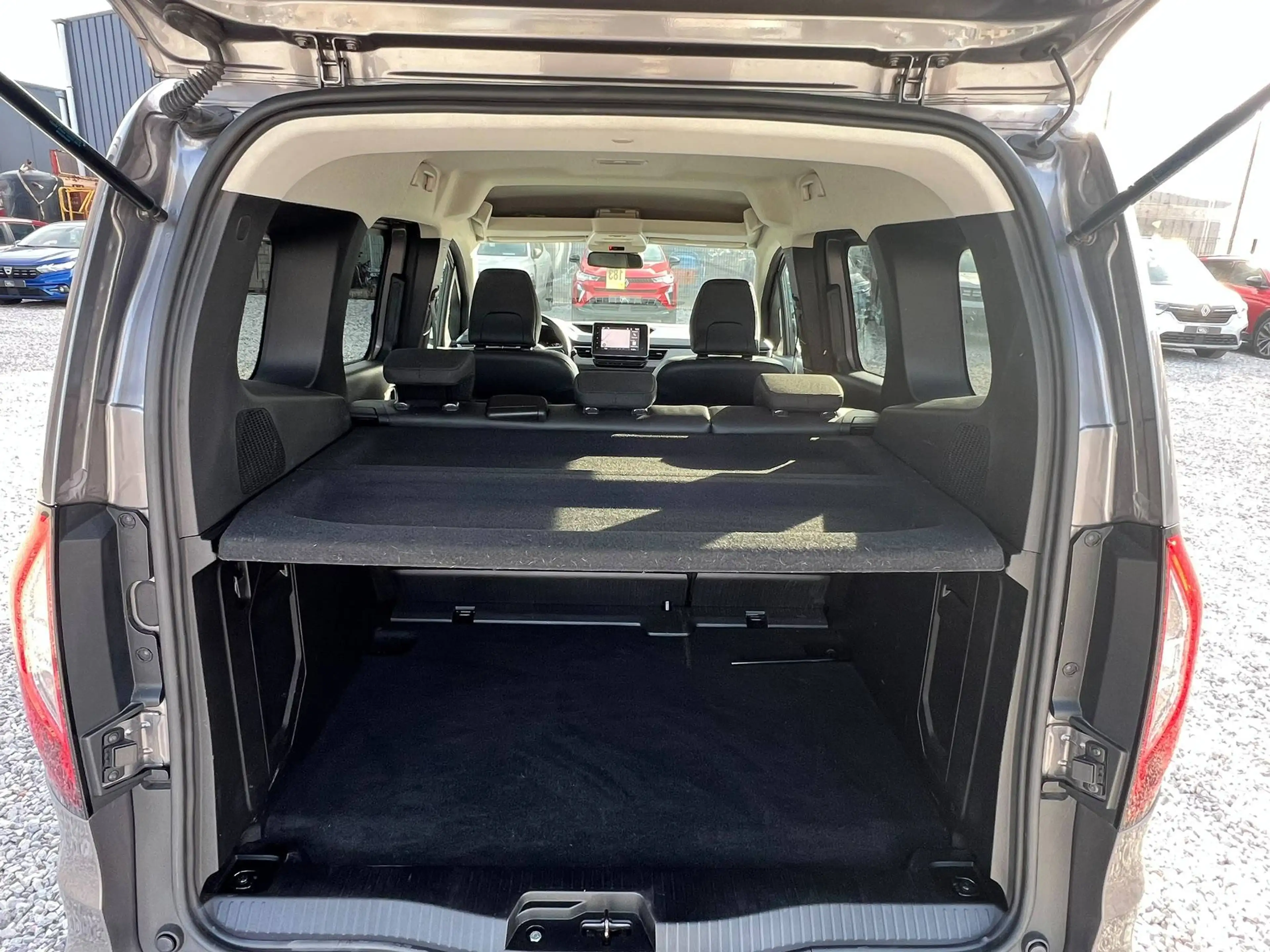 Renault Kangoo 1.3 TCe Equilibre Equilibre — photo 11