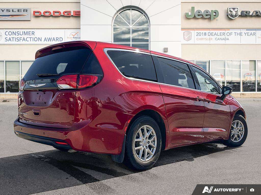 2026 Chrysler Grand Caravan SXT | Back-up Camera | Captain Chairs | Heated Sea — снимка 1
