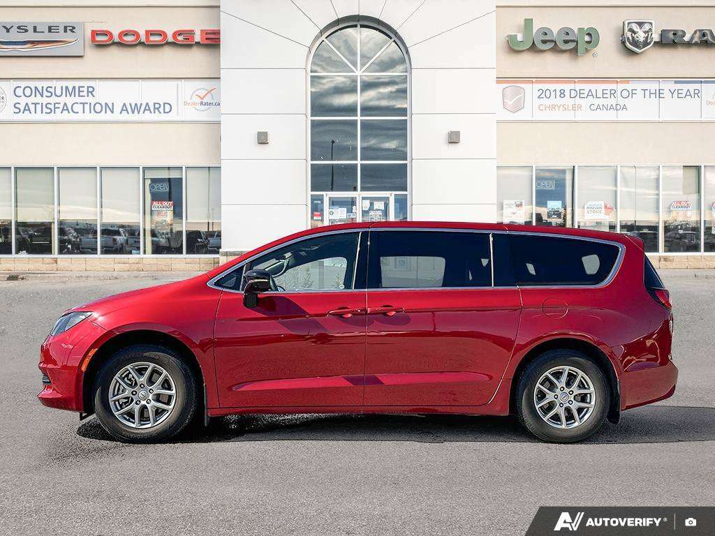 2026 Chrysler Grand Caravan SXT | Back-up Camera | Captain Chairs | Heated Sea — снимка 1