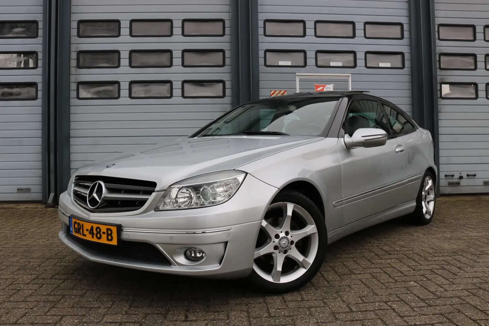 Mercedes-Benz CLC 180 K. Prestige Autom Panodak Xenon Pdc Navi Young Gris - 2
