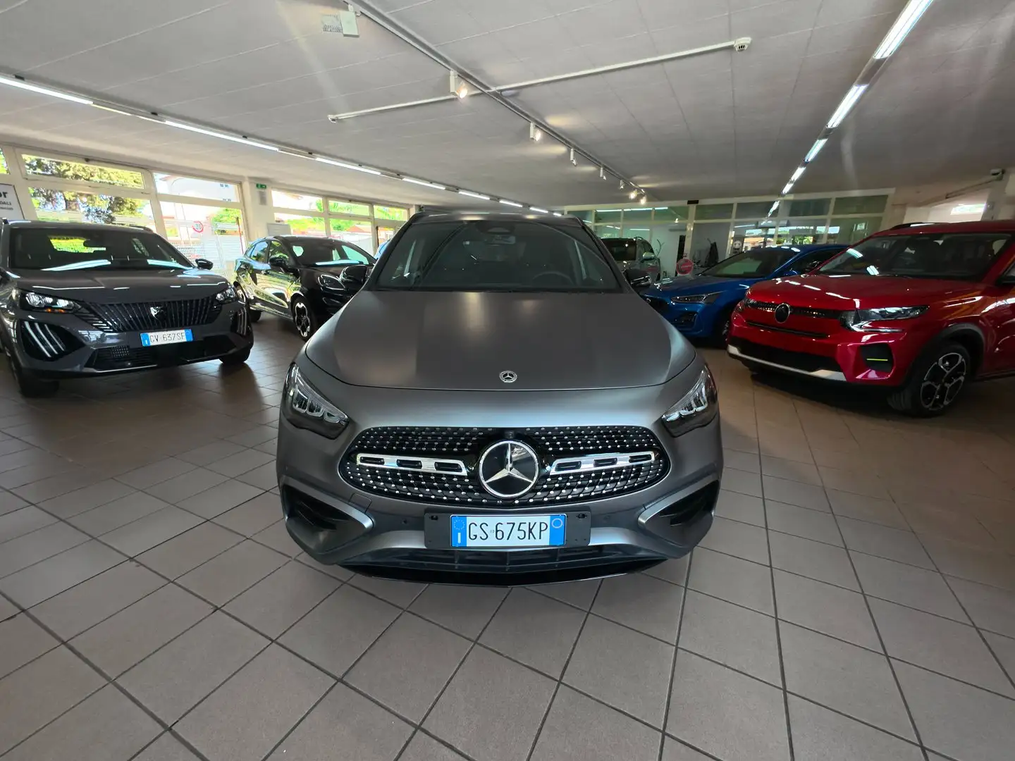 Mercedes-Benz GLA 180 GLA 180 d AMG Line Premium auto Gris - 2