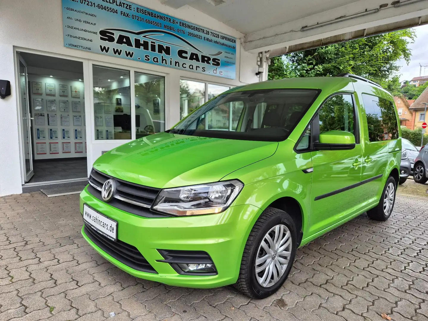 Volkswagen Caddy Maxi 7-Sitzer AHK/NAVI/KAMERA/1.HAND Verde - 1