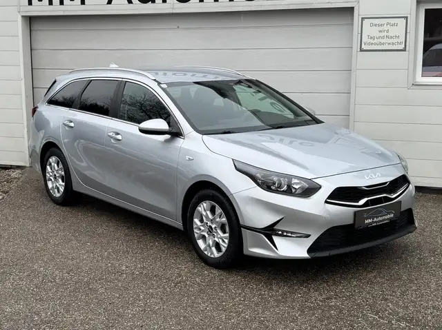 Kia Ceed SW / cee'd SW Silber 1.6 CRDI 48V*RFK*NAVI*SHZ*LHZ*uvm
