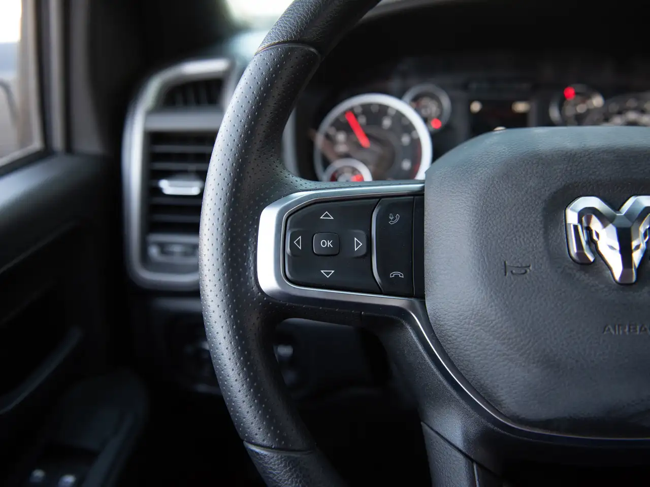 RAM 2500 снимка RAM 2500