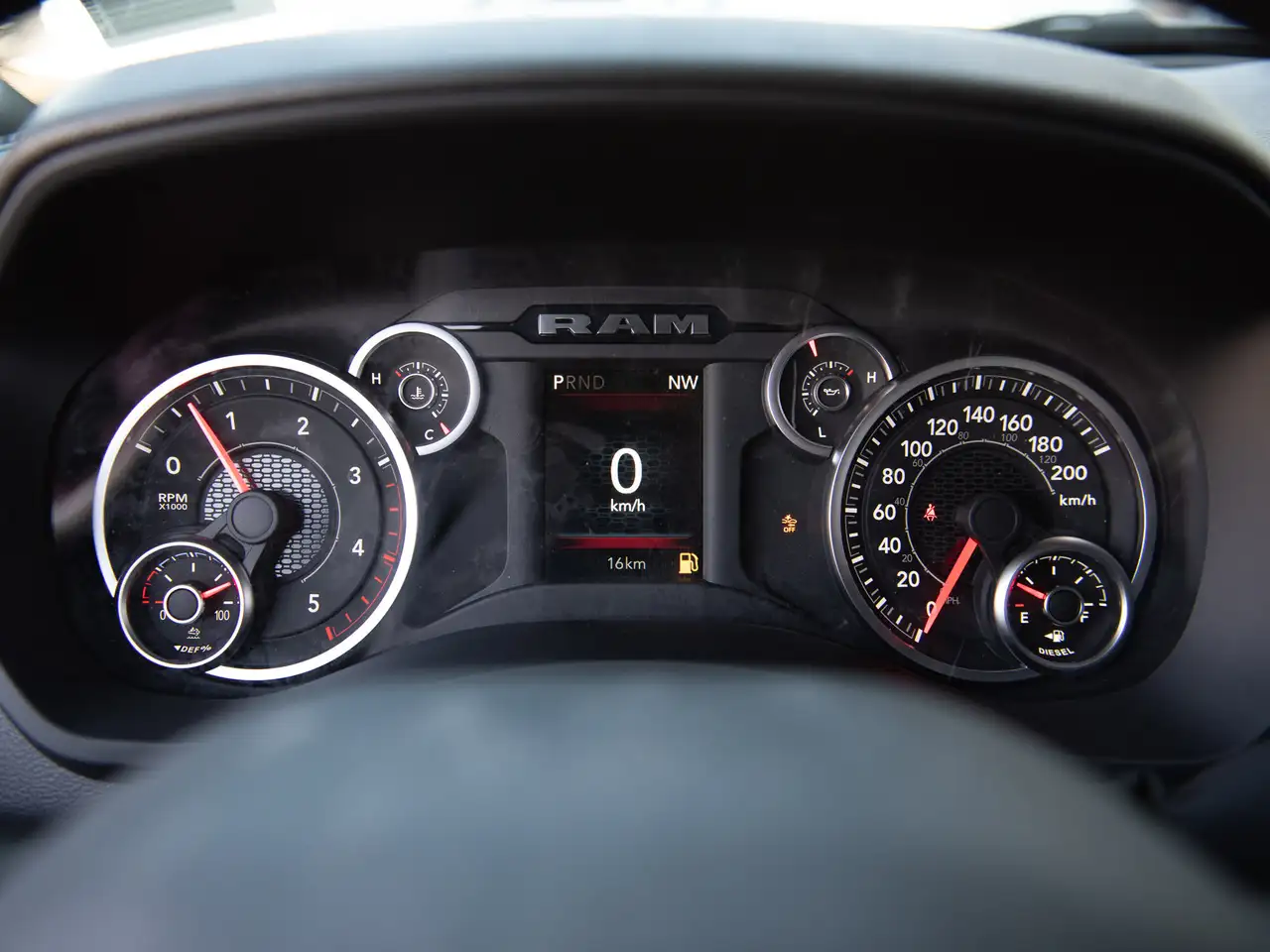 RAM 2500 снимка RAM 2500